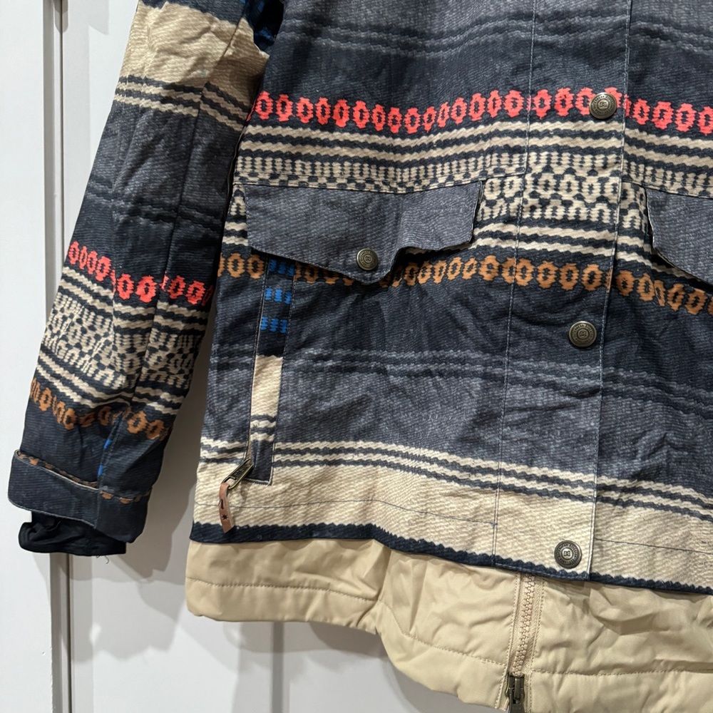 DC Ladies' Riji Jacket - Large - Picture 11 of 13